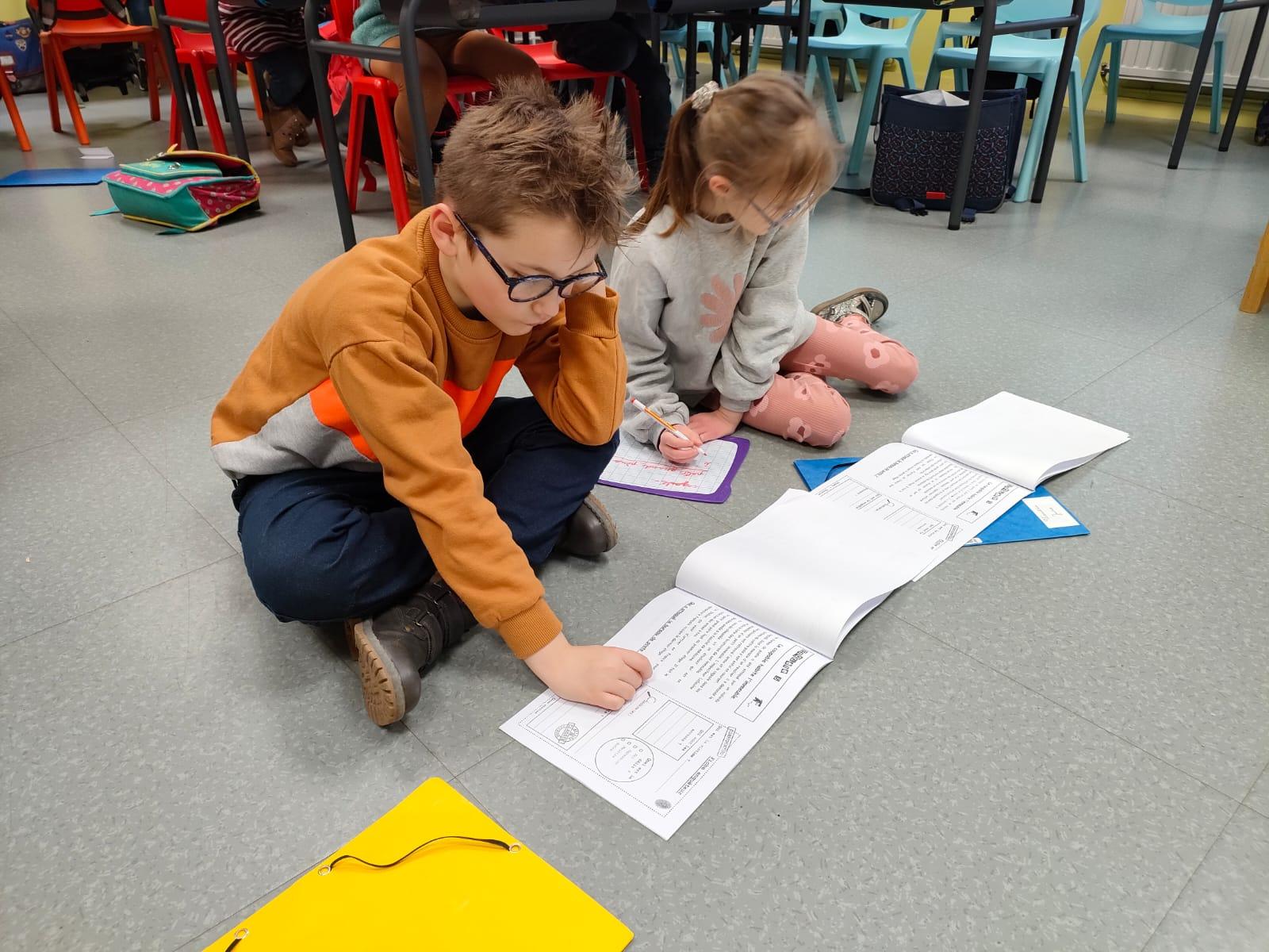 Travail en binôme en classe de CE1